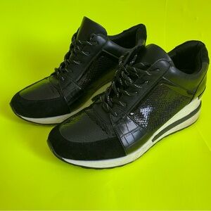 STEVE MADDEN WOMAN SHOES SIZE 10